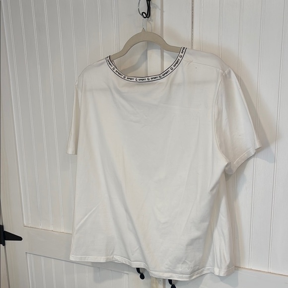 ST.John Sport: White V-Neck, short, sleeved T w/black accented neck line size XL - Picture 5 of 6